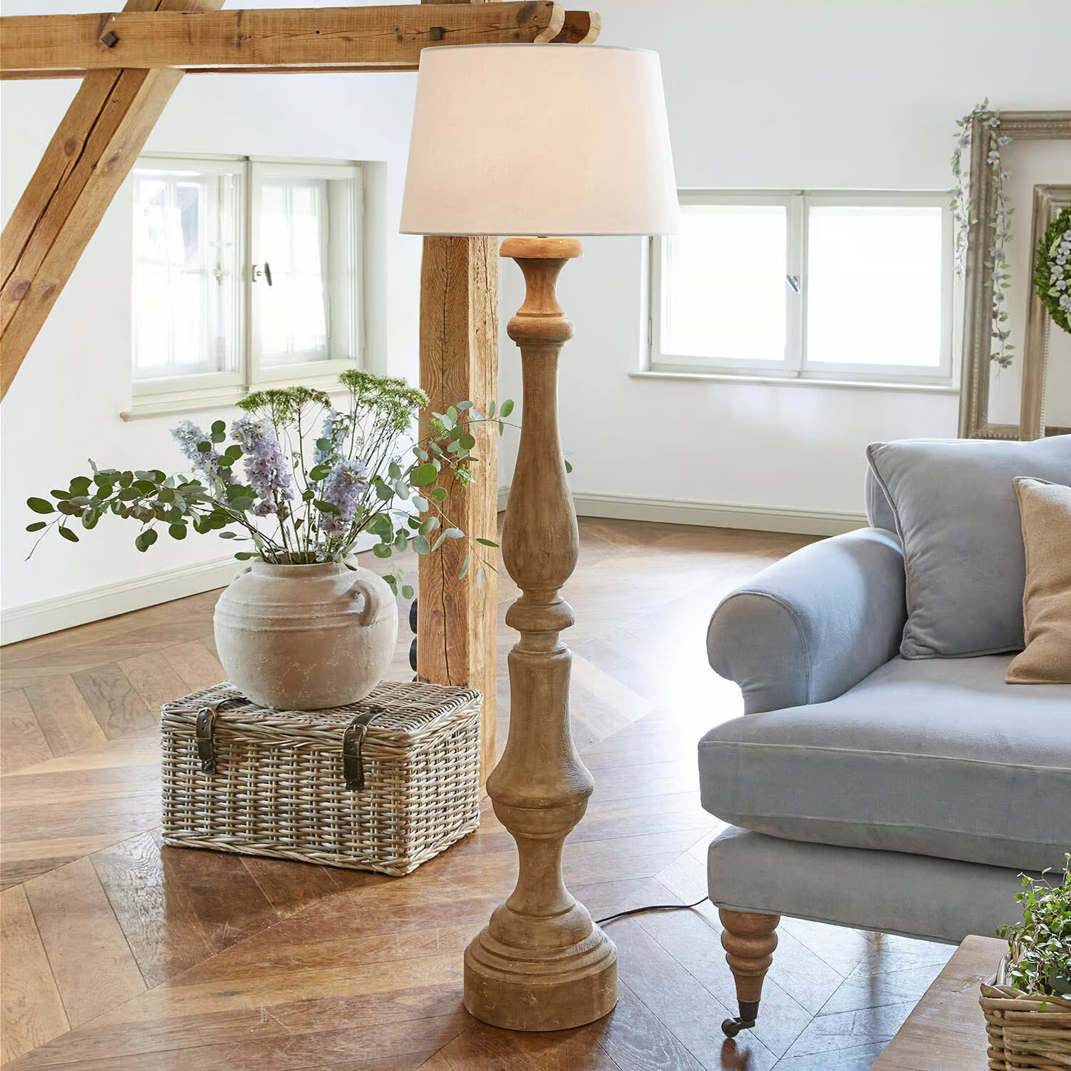 LOBERON Lampa stojąca Etienne