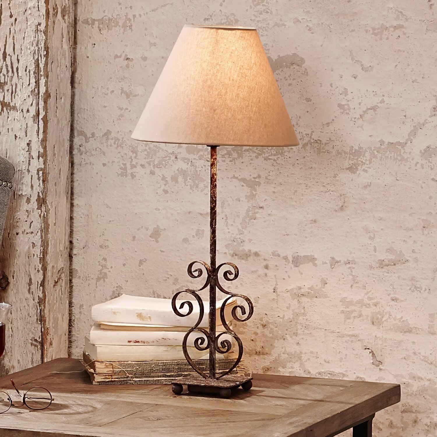LOBERON Lampa stołowa Clamart