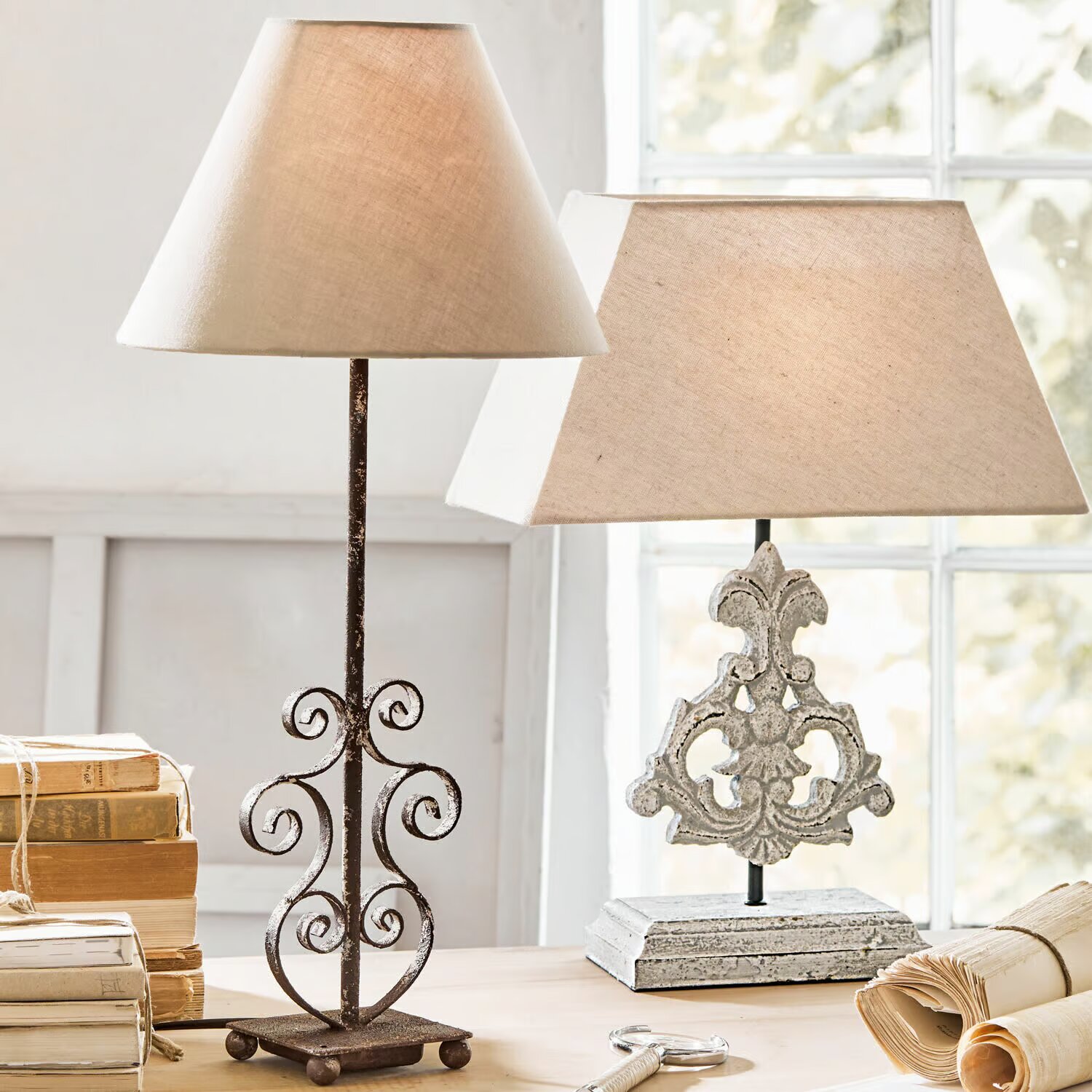 LOBERON Lampa stołowa Clamart