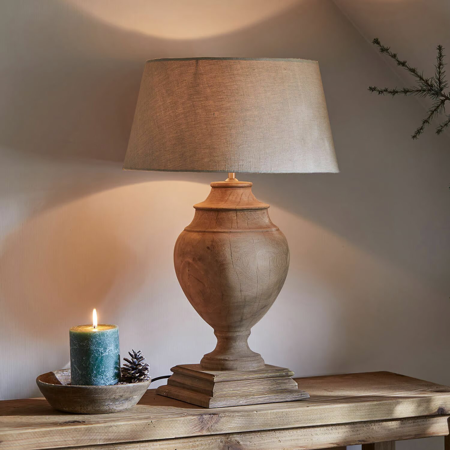 LOBERON Lampa stołowa Sauverny