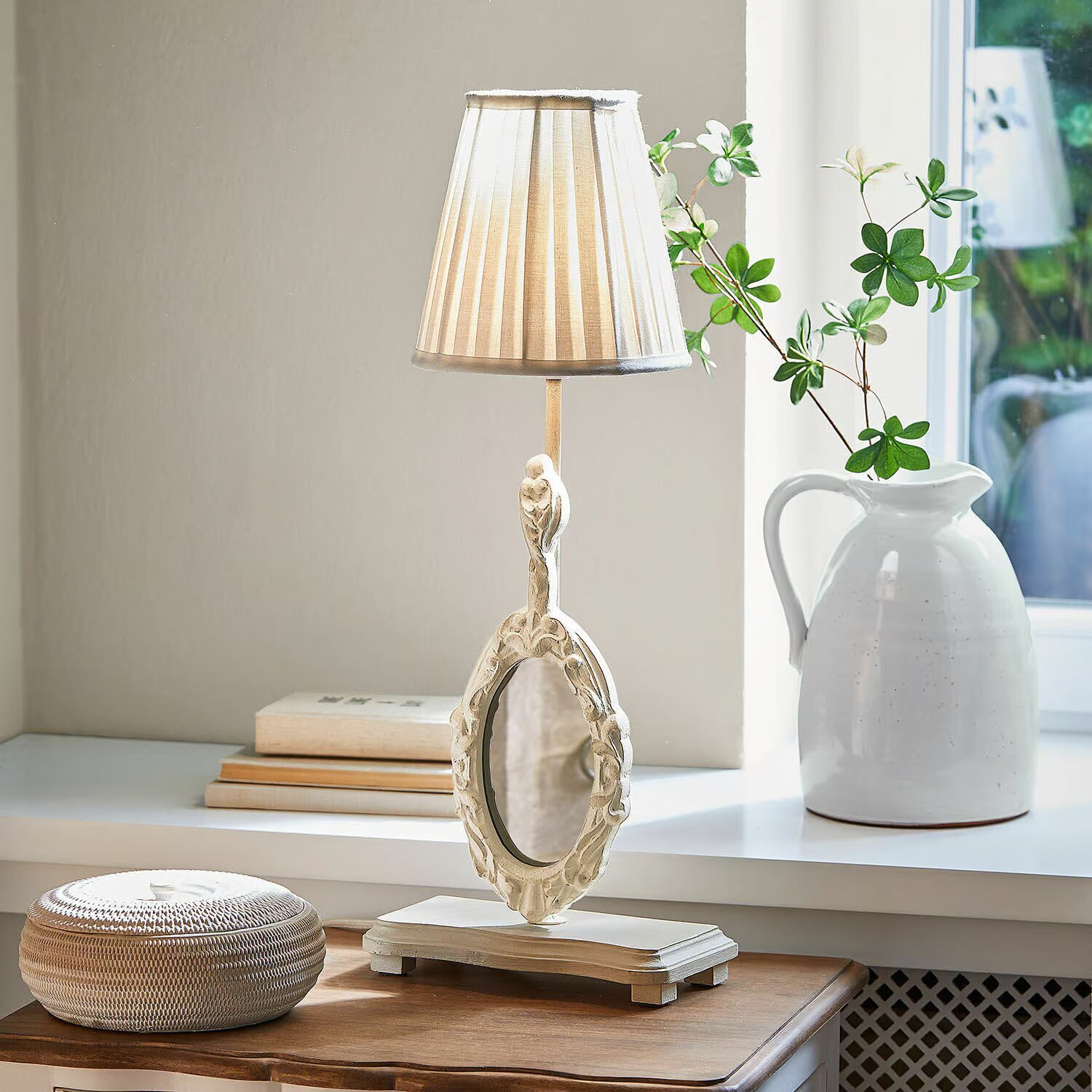 LOBERON Lampa stołowa z lusterkiem Brannach