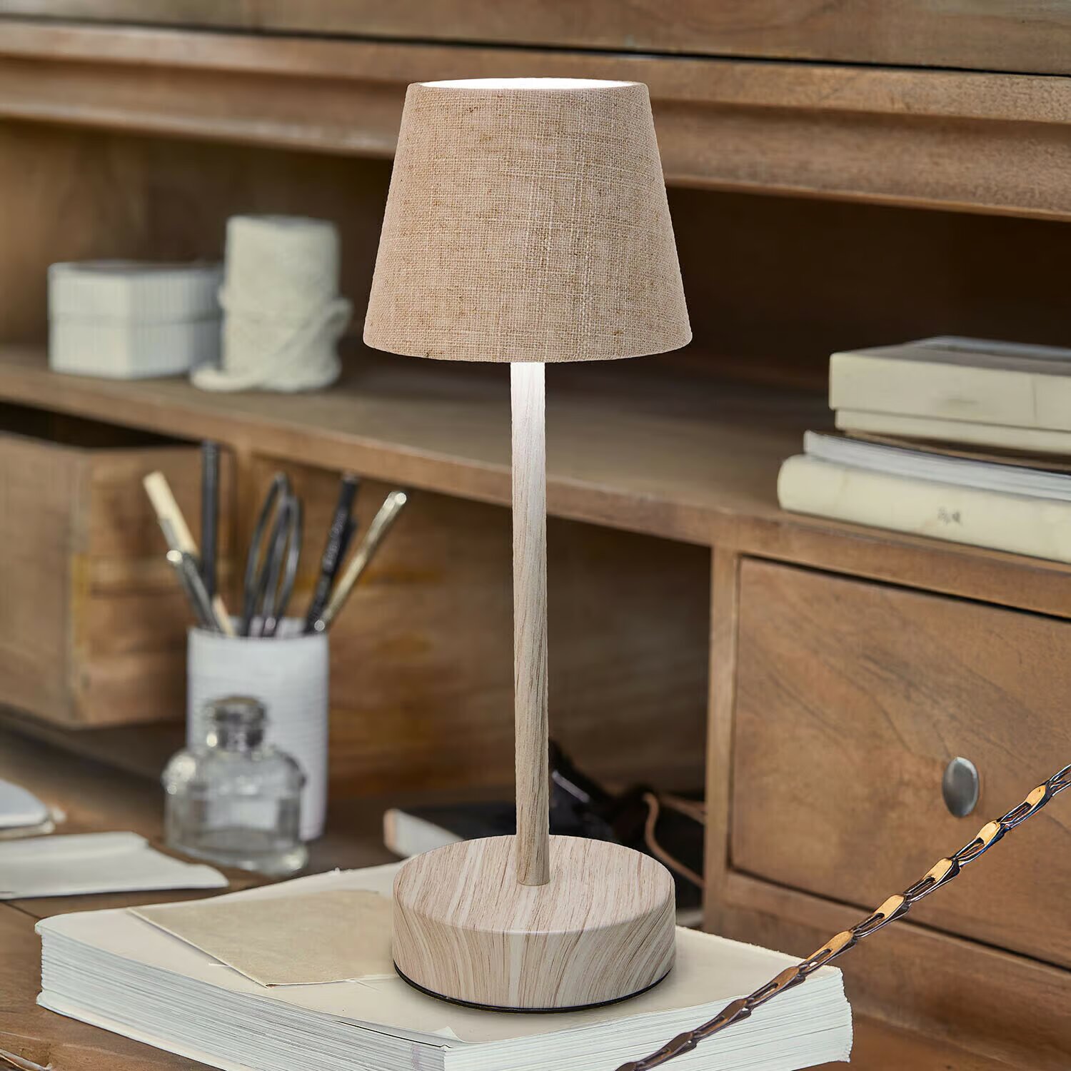 LOBERON Lampa stołowa z możliwością ładowania Sylvainie