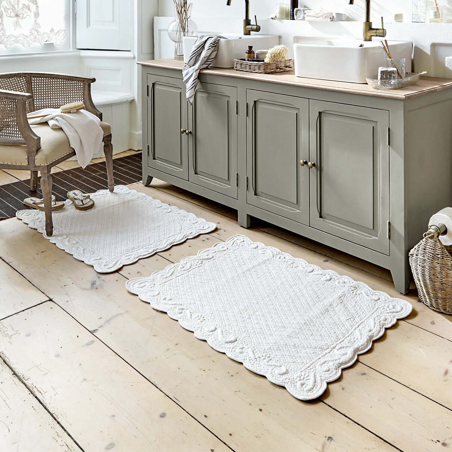 LOBERON Mata łazienkowa Svikola