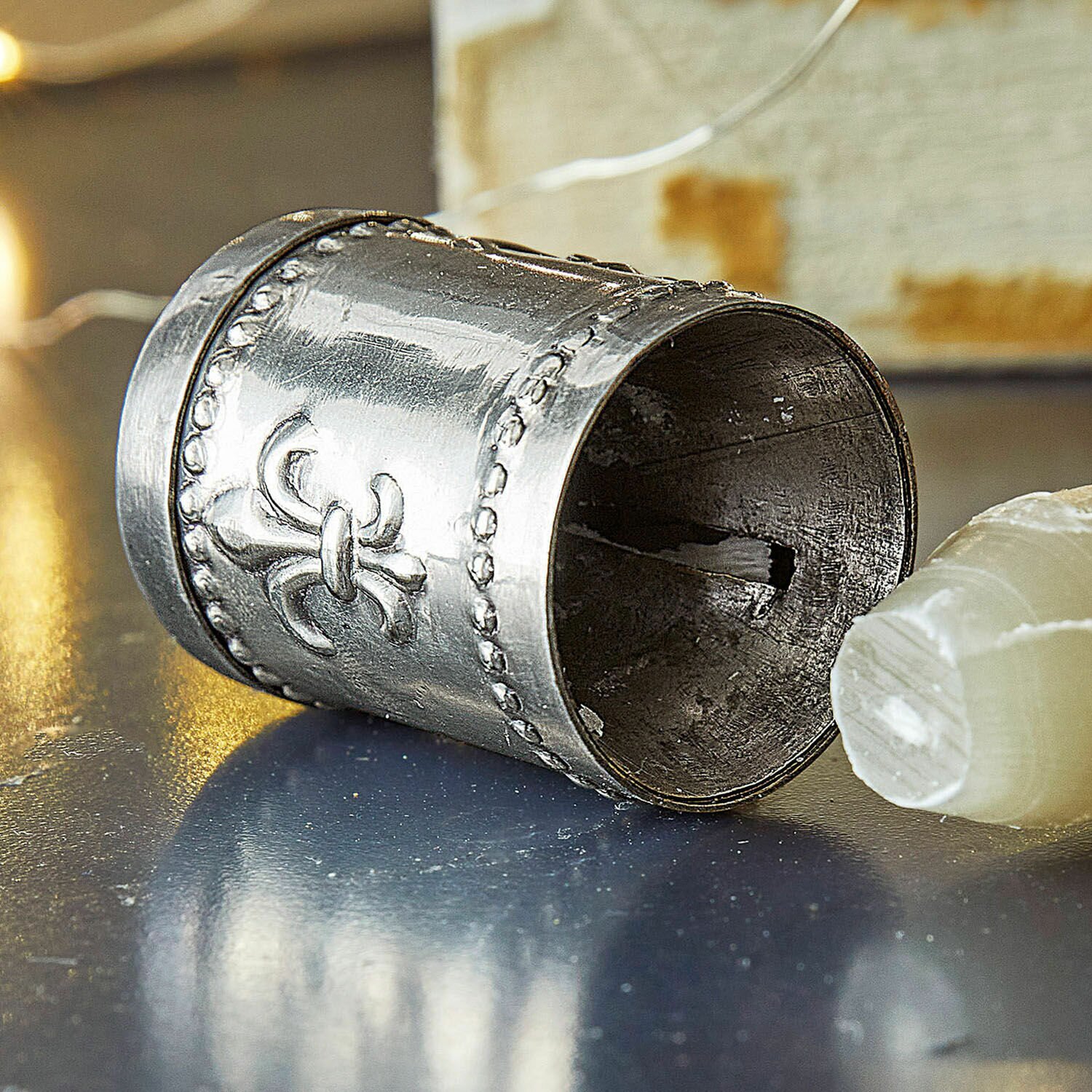 LOBERON Temperówka do świec Fleur De Lys
